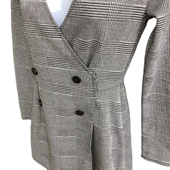 Divided Romper - Picture 3 of 5